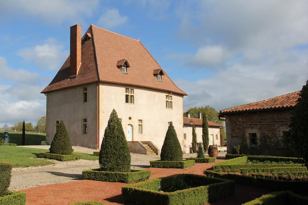 Bed and Breakfast Manoir De Malfarat Charlieu Esterno foto